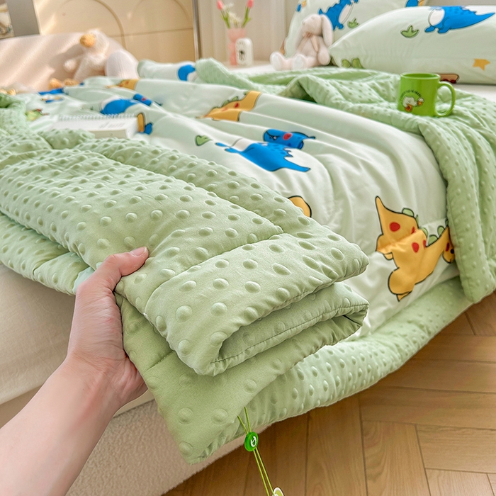 91家纺网 家纺一手货源 找家纺 悦织语 2026新款水洗棉双层纱豆豆被大豆夏凉被 恐龙乐园