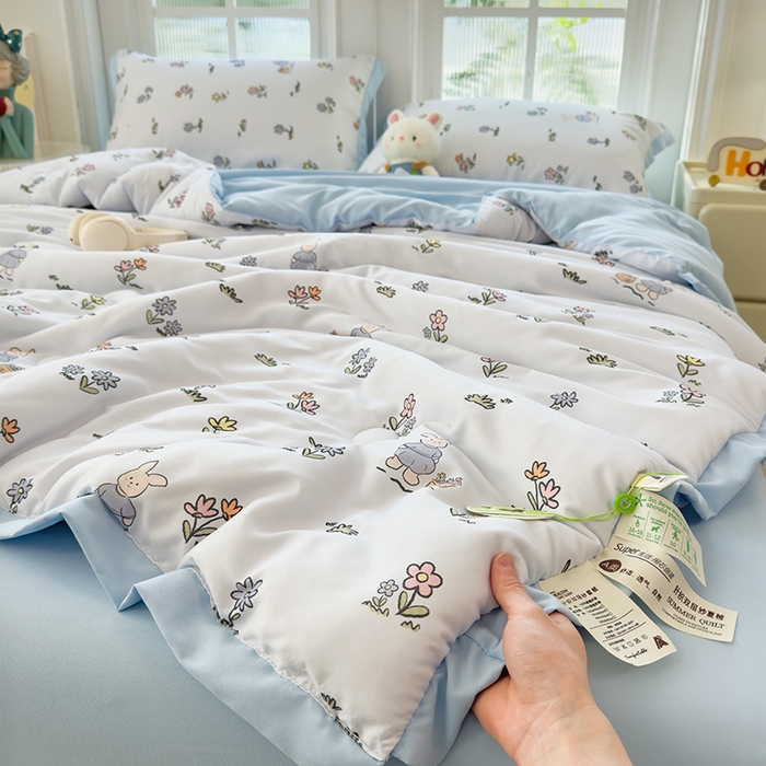 91家纺网 家纺一手货源 找家纺 悦织语 2026新款A类针织棉双层纱韩版夏被四件套空调被 安琪拉兔