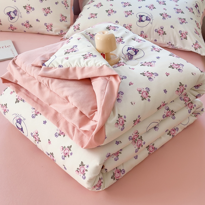 91家纺网 家纺一手货源 找家纺 悦织语 2026新款A类针织棉双层纱韩版夏被四件套空调被 甜心库洛