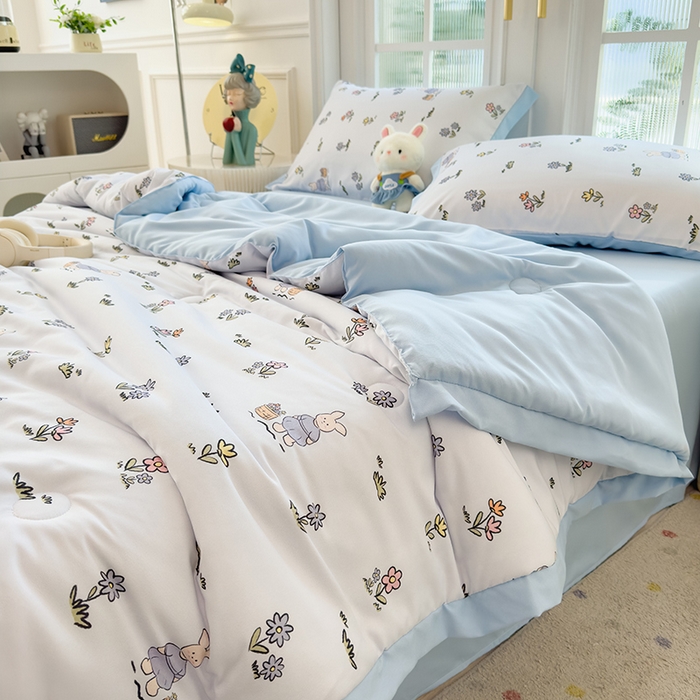 91家纺网 家纺一手货源 找家纺 悦织语 2026新款A类针织棉双层纱韩版夏被四件套空调被 安琪拉兔