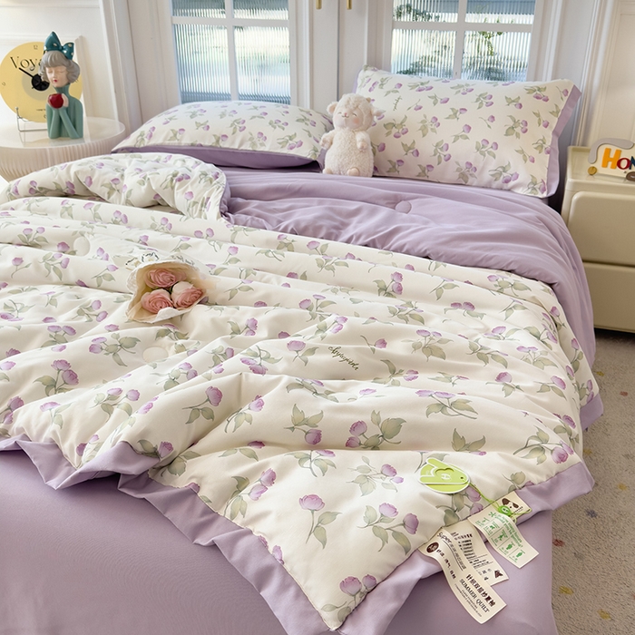 91家纺网 家纺一手货源 找家纺 悦织语 2026新款A类针织棉双层纱韩版夏被四件套空调被 紫风铃