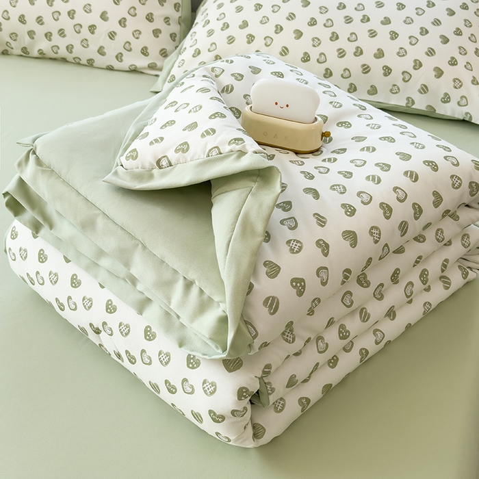 91家纺网 家纺一手货源 找家纺 悦织语 2026新款A类针织棉双层纱韩版夏被四件套空调被 绿色爱心