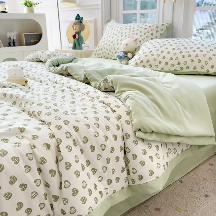 91家纺网 家纺一手货源 找家纺 悦织语 2026新款A类针织棉双层纱韩版夏被四件套空调被 绿色爱心