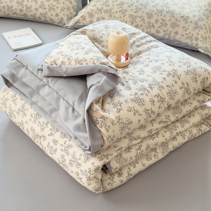 91家纺网 家纺一手货源 找家纺 悦织语 2026新款A类针织棉双层纱韩版夏被四件套空调被 春日序