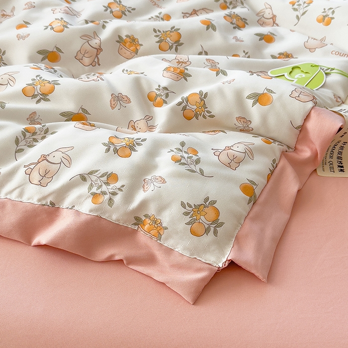 91家纺网 家纺一手货源 找家纺 悦织语 2026新款A类针织棉双层纱韩版夏被四件套空调被 兔兔爱果子