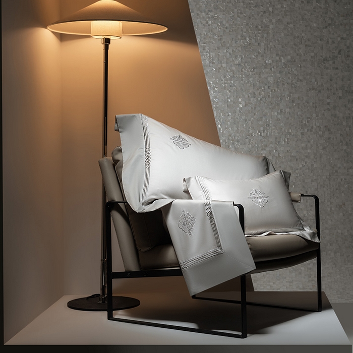 91家纺网 家纺一手货源 找家纺 诗黛尔家纺 2026春夏新款 高端长绒棉刺绣 柏林系列 柏林-绅士灰