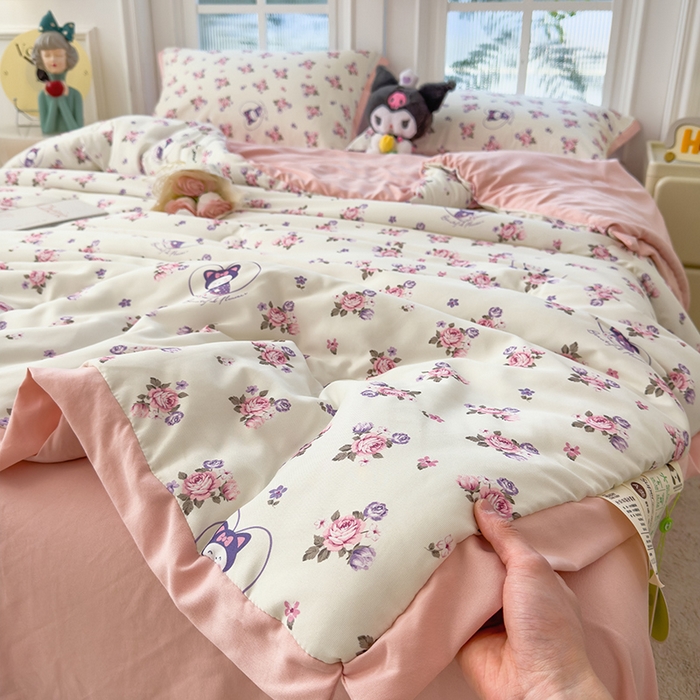 91家纺网 家纺一手货源 找家纺 悦织语 2026新款A类针织棉双层纱韩版夏被四件套空调被 甜心库洛