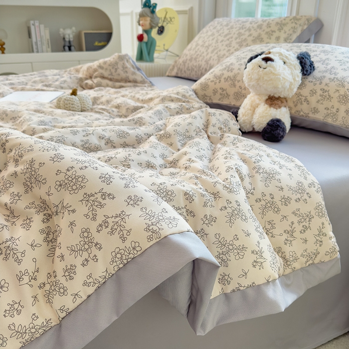 91家纺网 家纺一手货源 找家纺 悦织语 2026新款A类针织棉双层纱韩版夏被四件套空调被 春日序