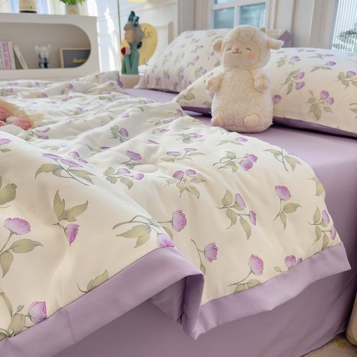 91家纺网 家纺一手货源 找家纺 悦织语 2026新款A类针织棉双层纱韩版夏被四件套空调被 紫风铃