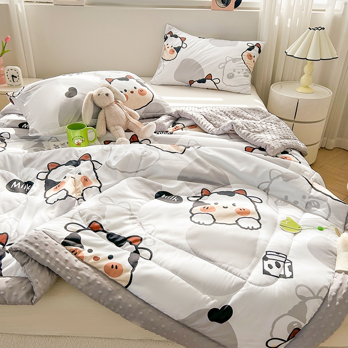 91家纺网 家纺一手货源 找家纺 悦织语 2026新款水洗棉双层纱豆豆被大豆夏凉被 软萌妞妞