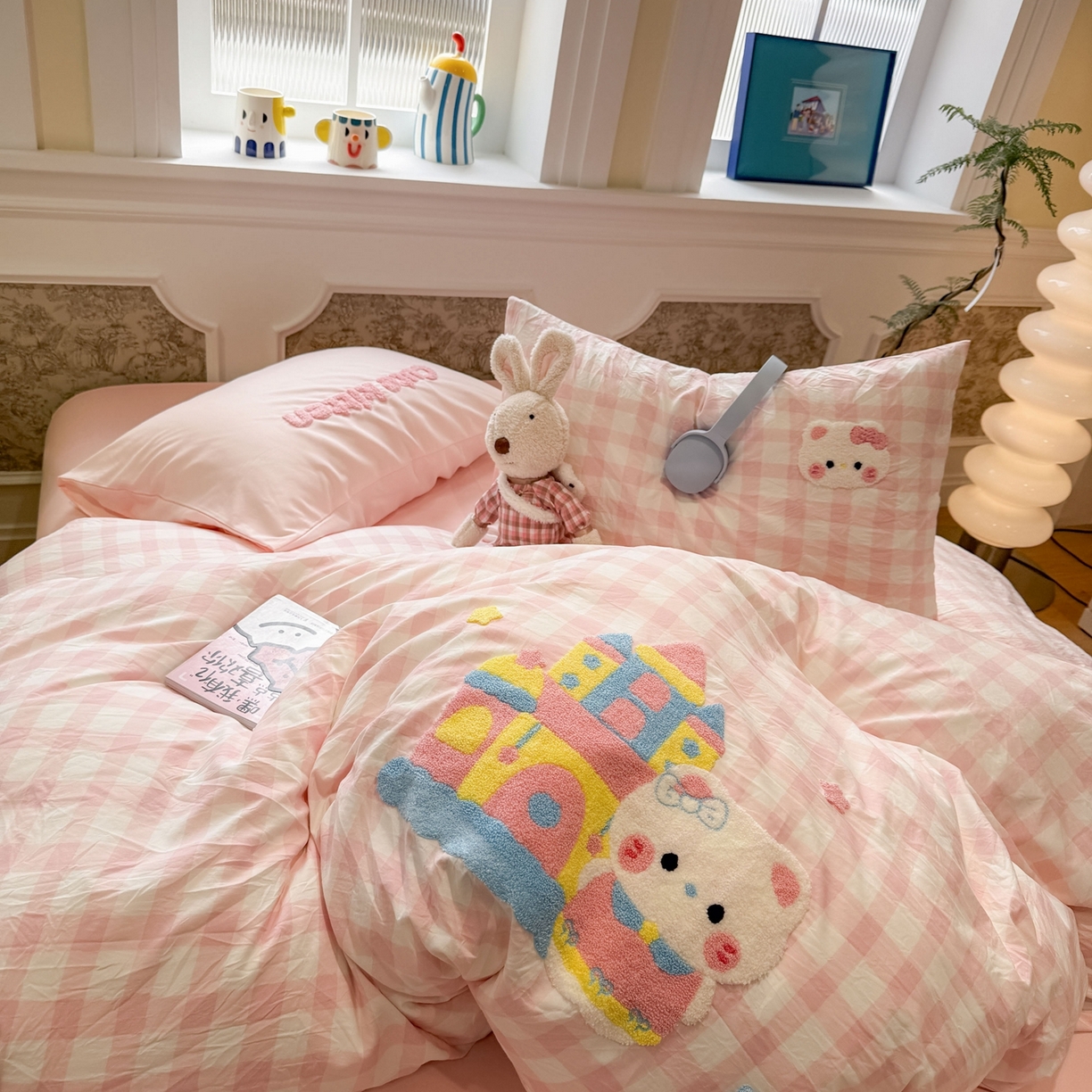 91家纺网 家纺一手货源 找家纺 我心家纺 2026新款水洗棉毛巾绣四件套 公主猫-粉格