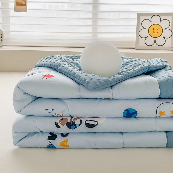 91家纺网 家纺一手货源 找家纺 悦织语 2026新款水洗棉双层纱豆豆被大豆夏凉被 太空超人