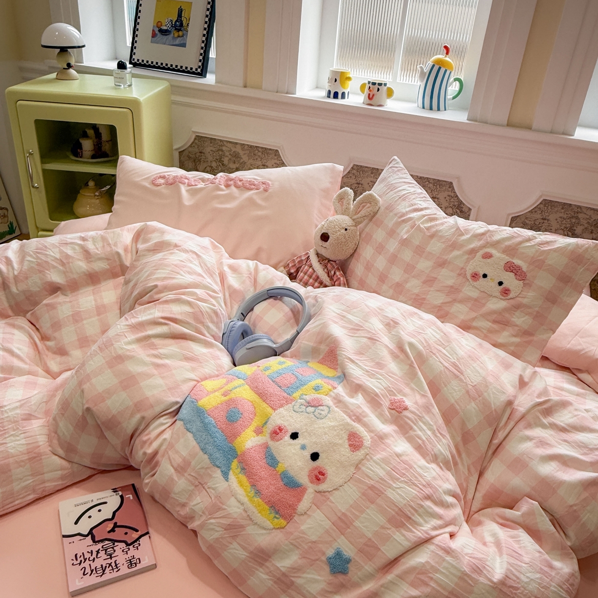 91家纺网 家纺一手货源 找家纺 我心家纺 2026新款水洗棉毛巾绣四件套 公主猫-粉格