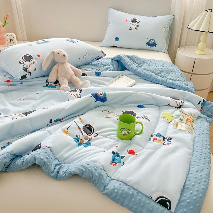 91家纺网 家纺一手货源 找家纺 悦织语 2026新款水洗棉双层纱豆豆被大豆夏凉被 太空超人