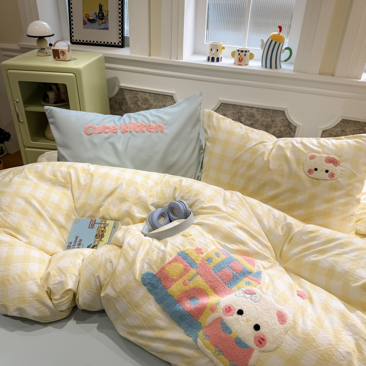 91家纺网 家纺一手货源 找家纺 我心家纺 2026新款水洗棉毛巾绣四件套 公主猫-黄格