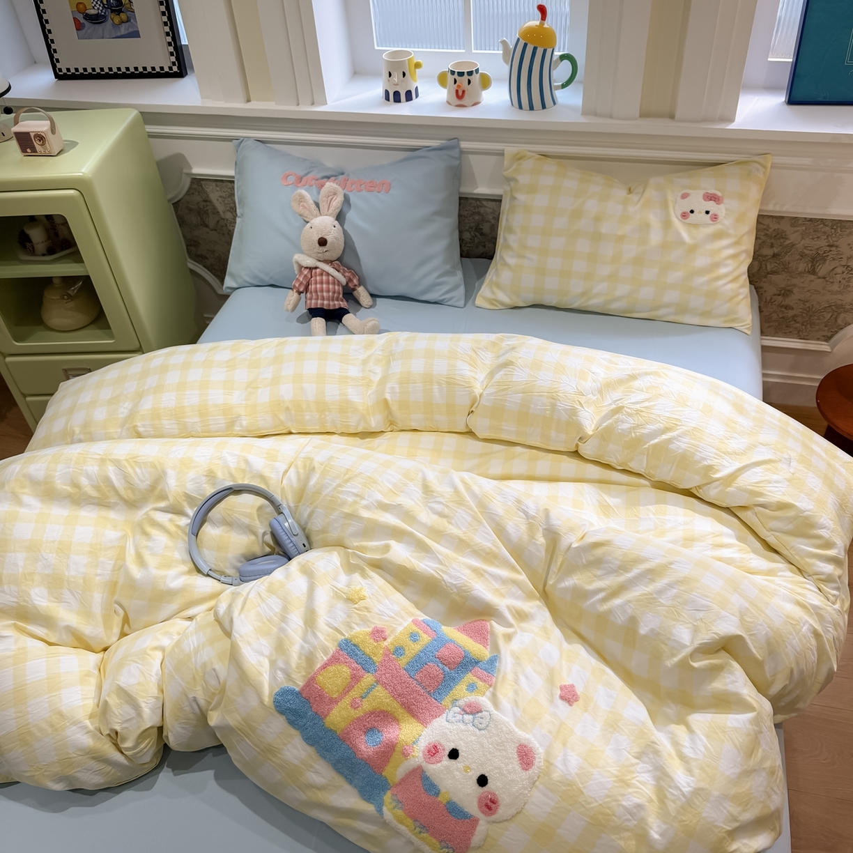 91家纺网 家纺一手货源 找家纺 我心家纺 2026新款水洗棉毛巾绣四件套 公主猫-黄格