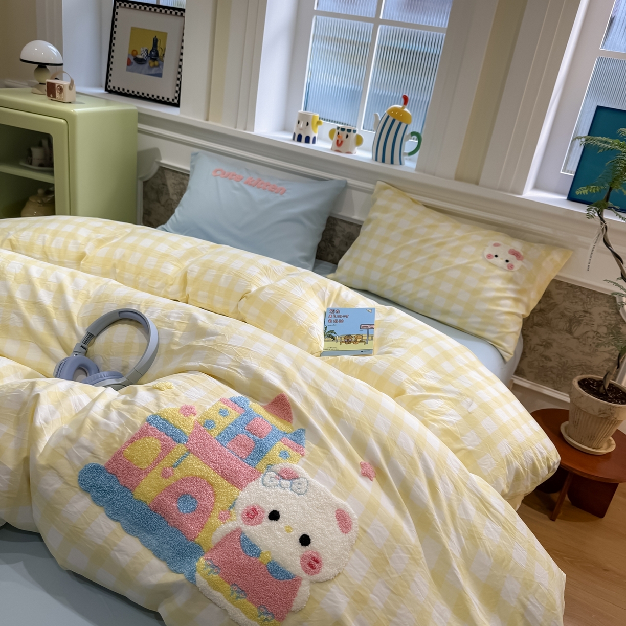 91家纺网 家纺一手货源 找家纺 我心家纺 2026新款水洗棉毛巾绣四件套 公主猫-黄格