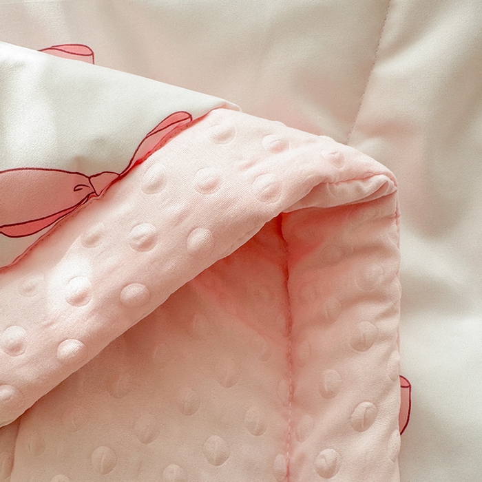 91家纺网 家纺一手货源 找家纺 悦织语 2026新款水洗棉双层纱豆豆被大豆夏凉被 甜蜜约会