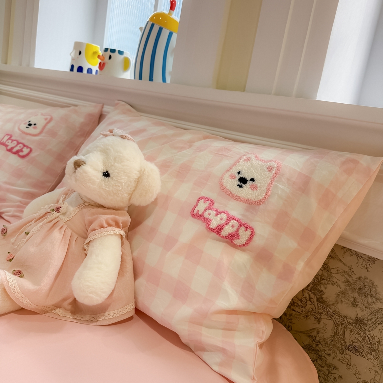 91家纺网 家纺一手货源 找家纺 我心家纺 2026新款水洗棉毛巾绣四件套 滑板西高地-粉格