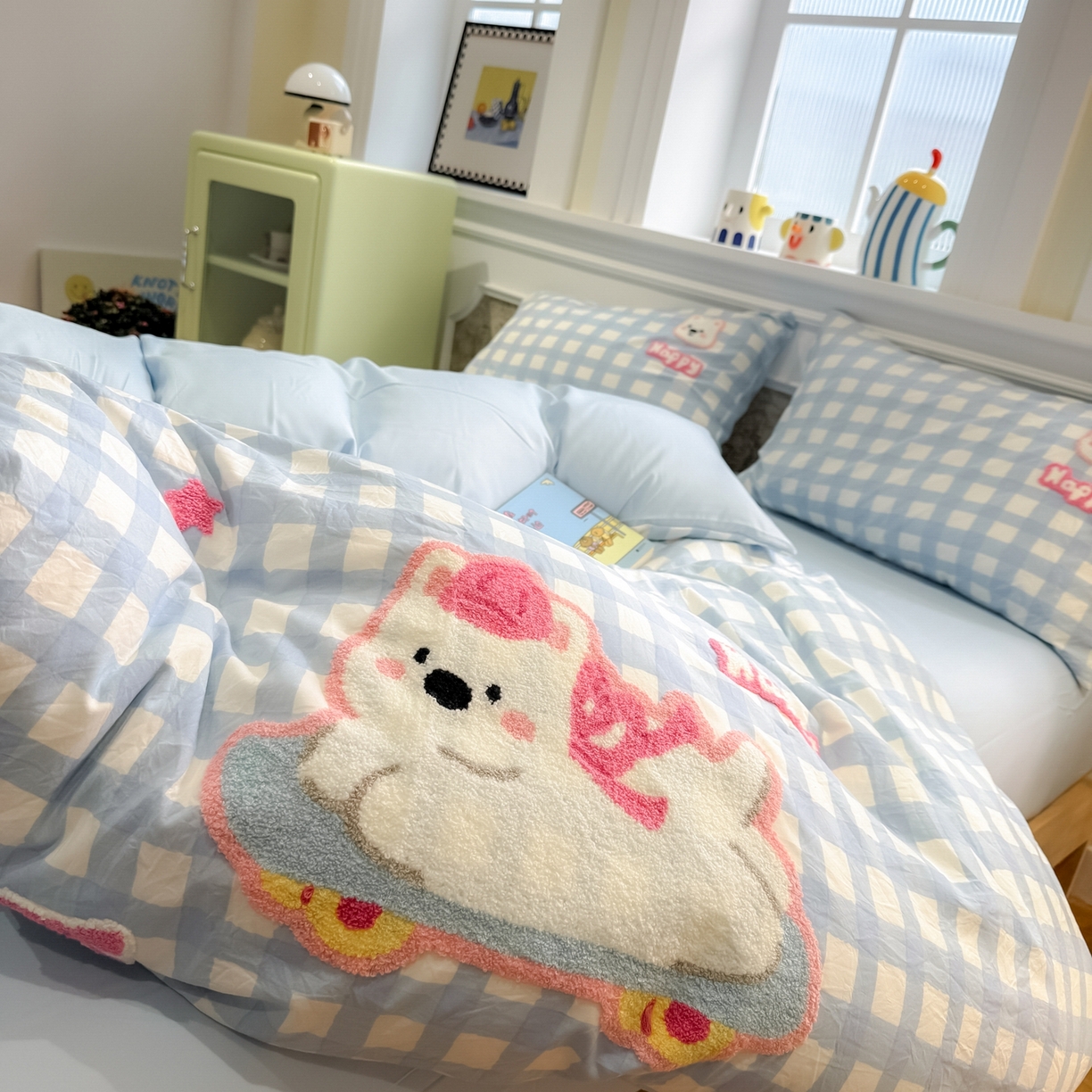 91家纺网 家纺一手货源 找家纺 我心家纺 2026新款水洗棉毛巾绣四件套 滑板西高地-蓝格