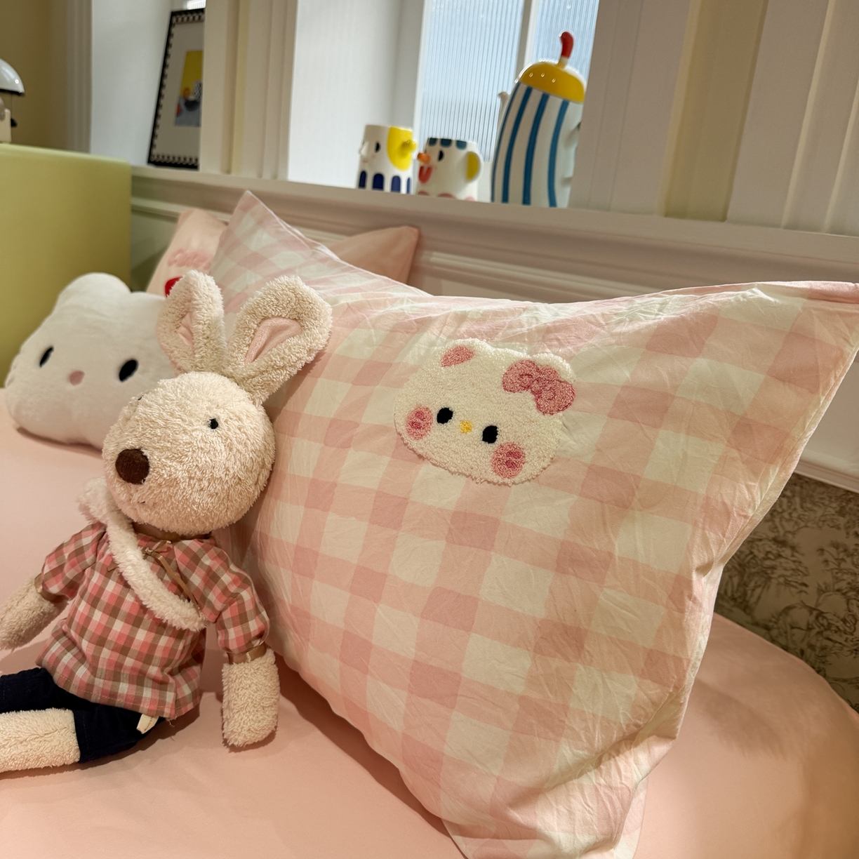 91家纺网 家纺一手货源 找家纺 我心家纺 2026新款水洗棉毛巾绣四件套 猫咪瑞士卷-粉格