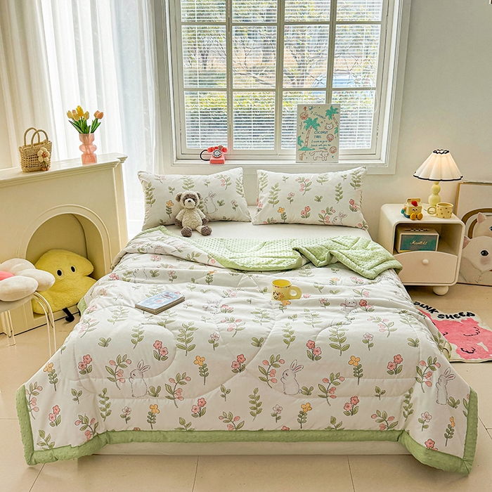 91家纺网 家纺一手货源 找家纺 悦织语 2026新款水洗棉双层纱豆豆被大豆夏凉被 微醺兔兔