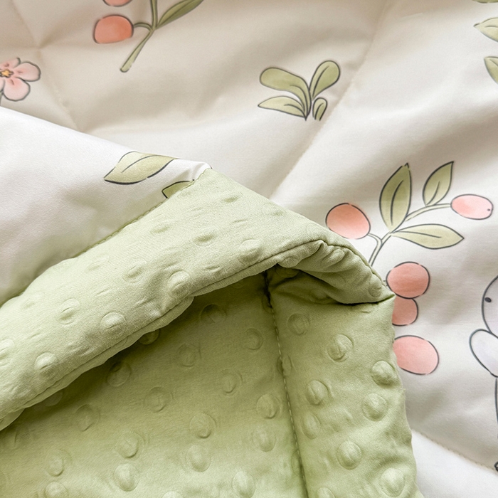 91家纺网 家纺一手货源 找家纺 悦织语 2026新款水洗棉双层纱豆豆被大豆夏凉被 微醺兔兔