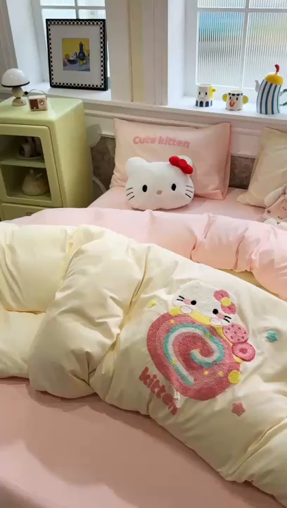 91家纺网 家纺一手货源 找家纺 我心家纺 2026新款水洗棉毛巾绣四件套 猫咪瑞士卷-米黄