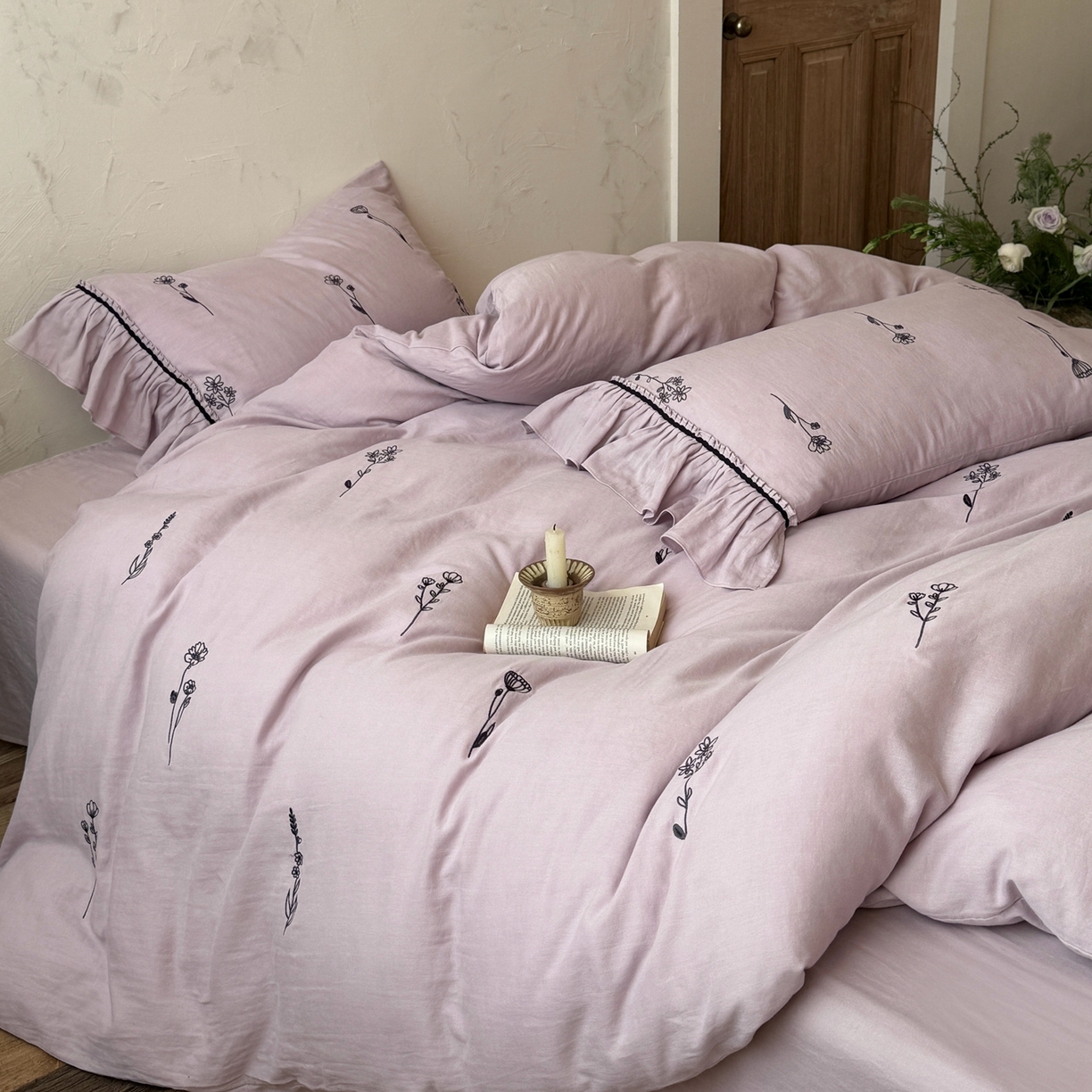 91家纺网 家纺一手货源 找家纺 鹿班家居 2026新款全棉纯棉皱皱纱刺绣四件套-简枝（标准会员-20元） 简枝-紫色