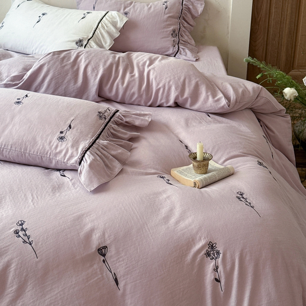 91家纺网 家纺一手货源 找家纺 鹿班家居 2026新款全棉纯棉皱皱纱刺绣四件套-简枝（标准会员-20元） 简枝-紫色