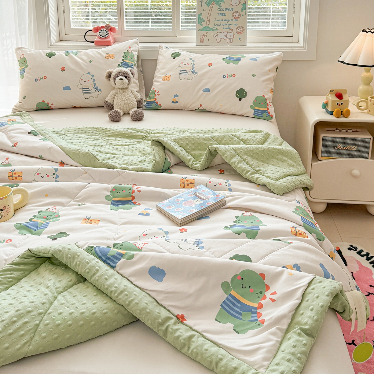 91家纺网 家纺一手货源 找家纺 悦织语 2026新款A类水洗棉双层纱豆豆被大豆夏凉被 恐龙日记