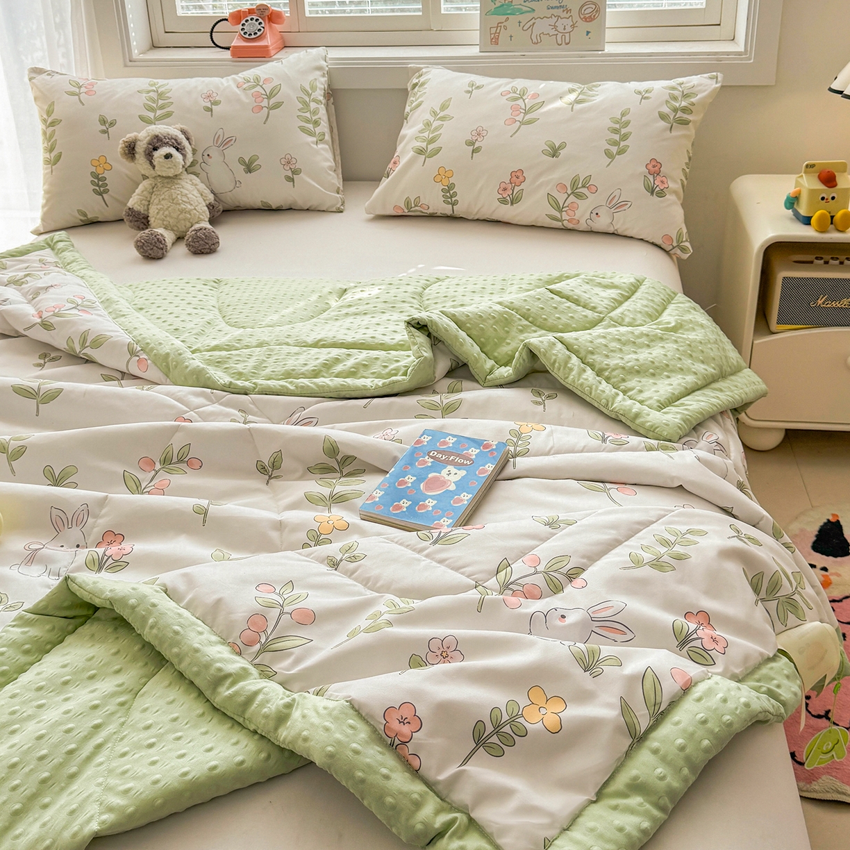 91家纺网 家纺一手货源 找家纺 悦织语 2026新款A类水洗棉双层纱豆豆被大豆夏凉被 微醺兔兔