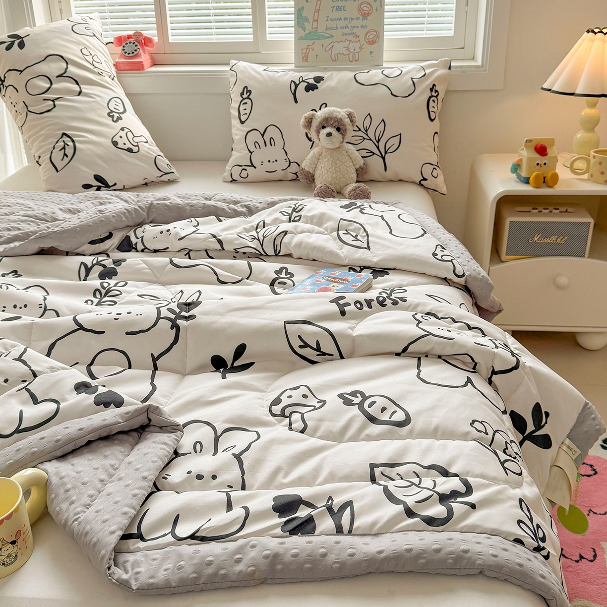 91家纺网 家纺一手货源 找家纺 悦织语 2026新款A类水洗棉双层纱豆豆被大豆夏凉被 线条兔