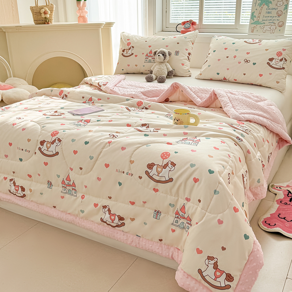 91家纺网 家纺一手货源 找家纺 悦织语 2026新款A类水洗棉双层纱豆豆被大豆夏凉被 旋转木马