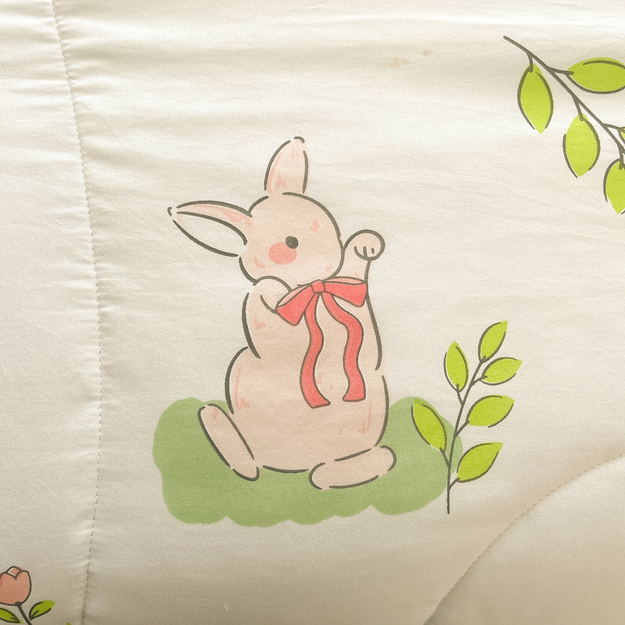 91家纺网 家纺一手货源 找家纺 悦织语 2026新款A类水洗棉双层纱豆豆被大豆夏凉被 花间小兔