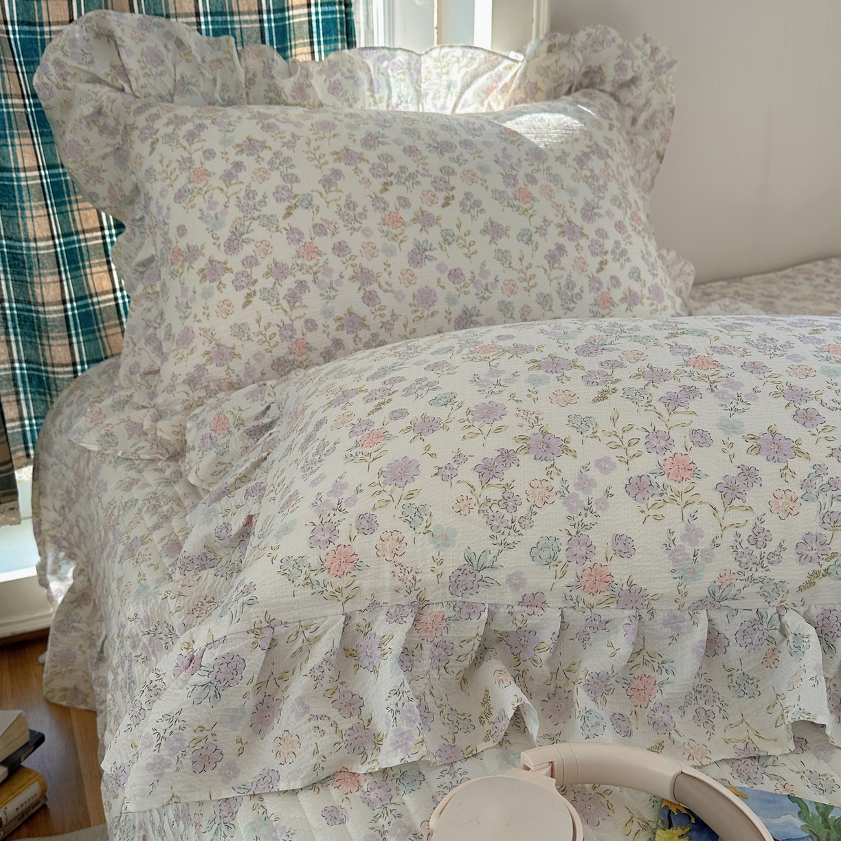 91家纺网 家纺一手货源 找家纺 摩妮卡 2026春夏新款韩版花边水洗棉泡泡纱床盖四件套 爱丽丝花园