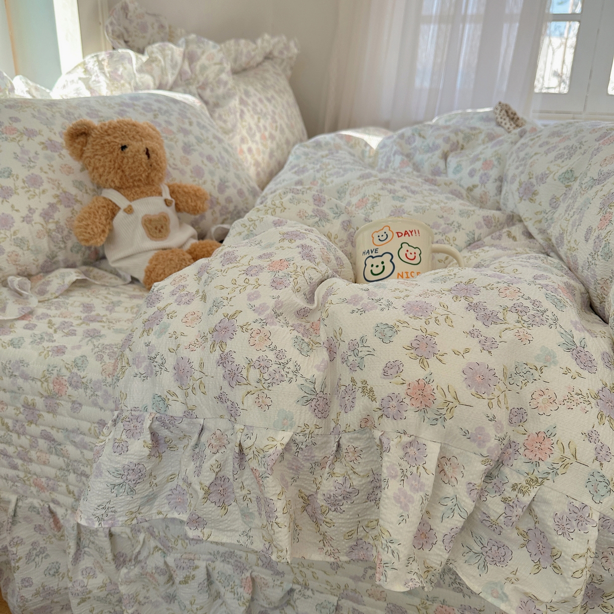 91家纺网 家纺一手货源 找家纺 摩妮卡 2026春夏新款韩版花边水洗棉泡泡纱床盖四件套 爱丽丝花园