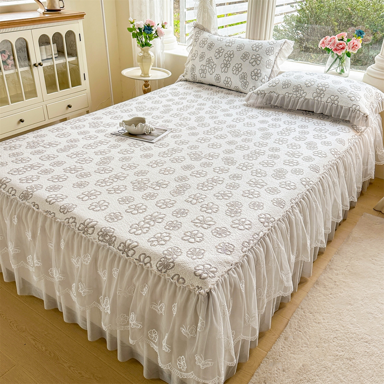 91家纺网 家纺一手货源 找家纺 恒爱家纺 2026新款A类凉感冰豆豆床裙席三件套 风花雪月-灰