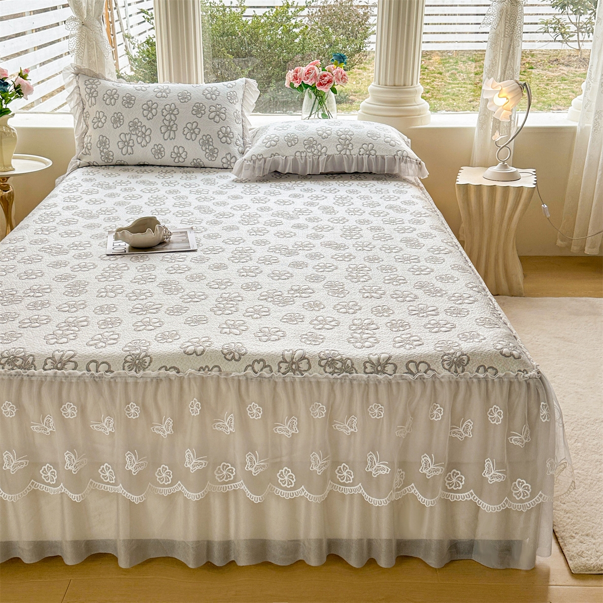 91家纺网 家纺一手货源 找家纺 恒爱家纺 2026新款A类凉感冰豆豆床裙席三件套 风花雪月-灰