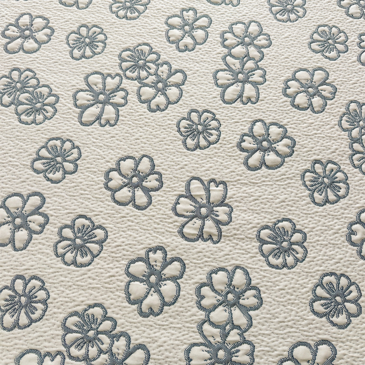 91家纺网 家纺一手货源 找家纺 恒爱家纺 2026新款A类凉感冰豆豆床裙席三件套 风花雪月-蓝