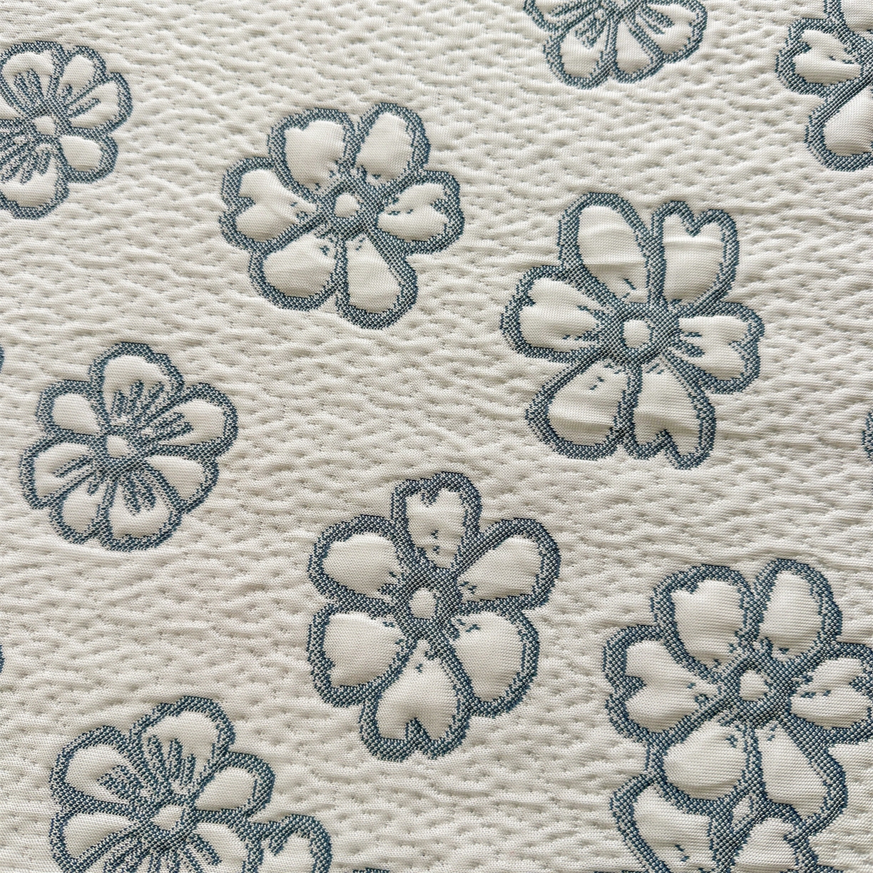 91家纺网 家纺一手货源 找家纺 恒爱家纺 2026新款A类凉感冰豆豆床裙席三件套 风花雪月-蓝