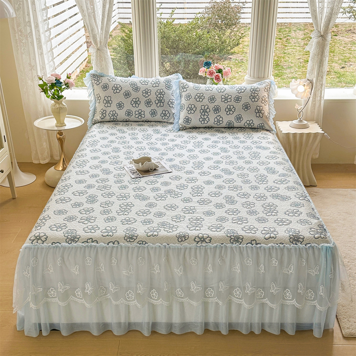 91家纺网 家纺一手货源 找家纺 恒爱家纺 2026新款A类凉感冰豆豆床裙席三件套 风花雪月-蓝