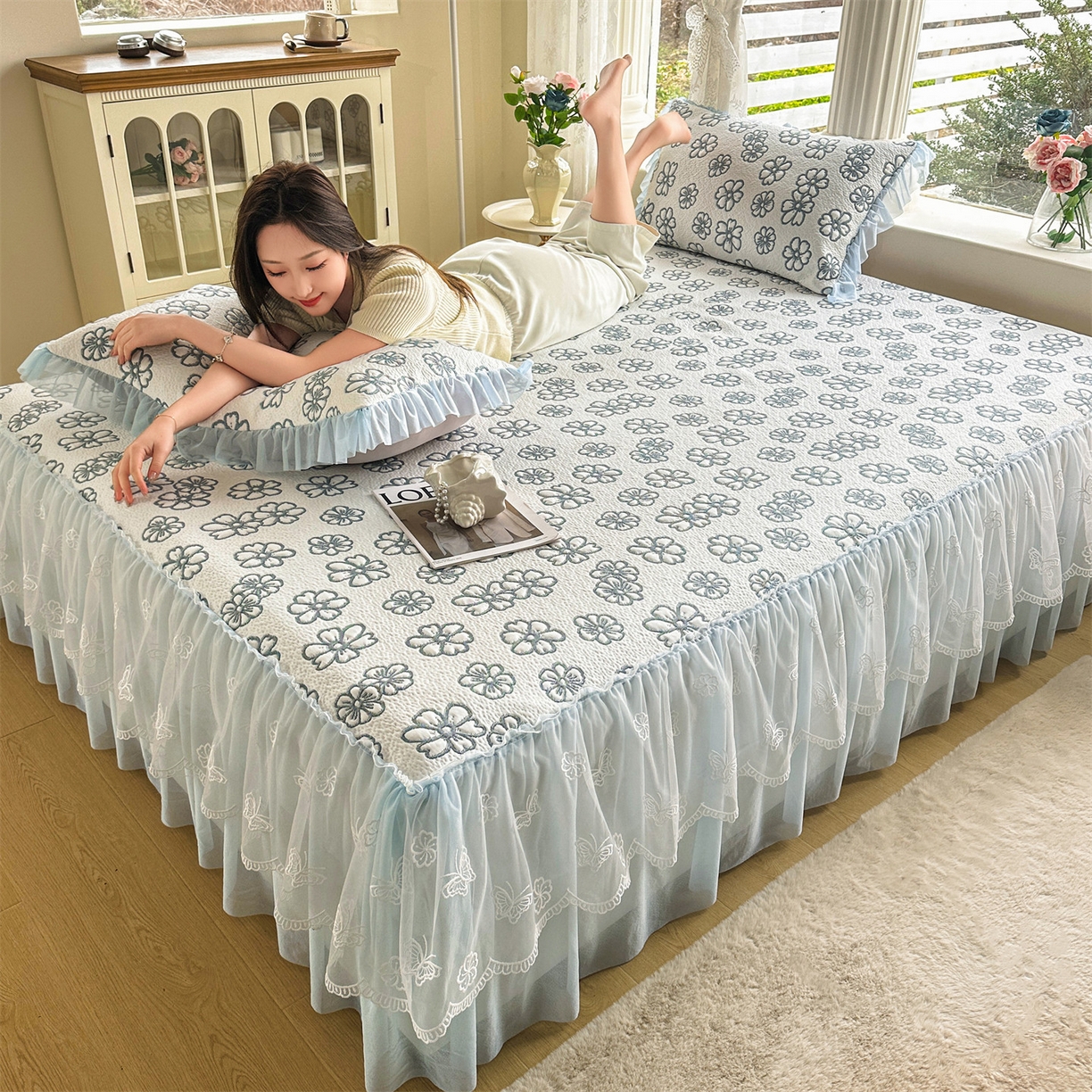 91家纺网 家纺一手货源 找家纺 恒爱家纺 2026新款A类凉感冰豆豆床裙席三件套 风花雪月-蓝