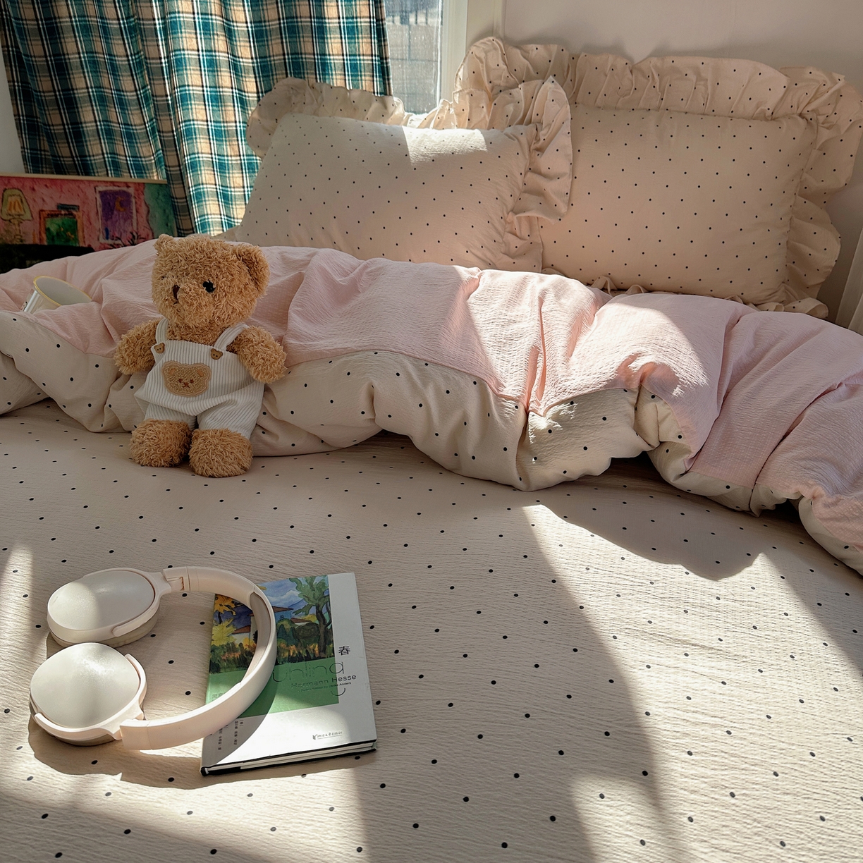 91家纺网 家纺一手货源 找家纺 摩妮卡 2026春夏新款韩版花边水洗棉泡泡纱床盖四件套 奶油波点