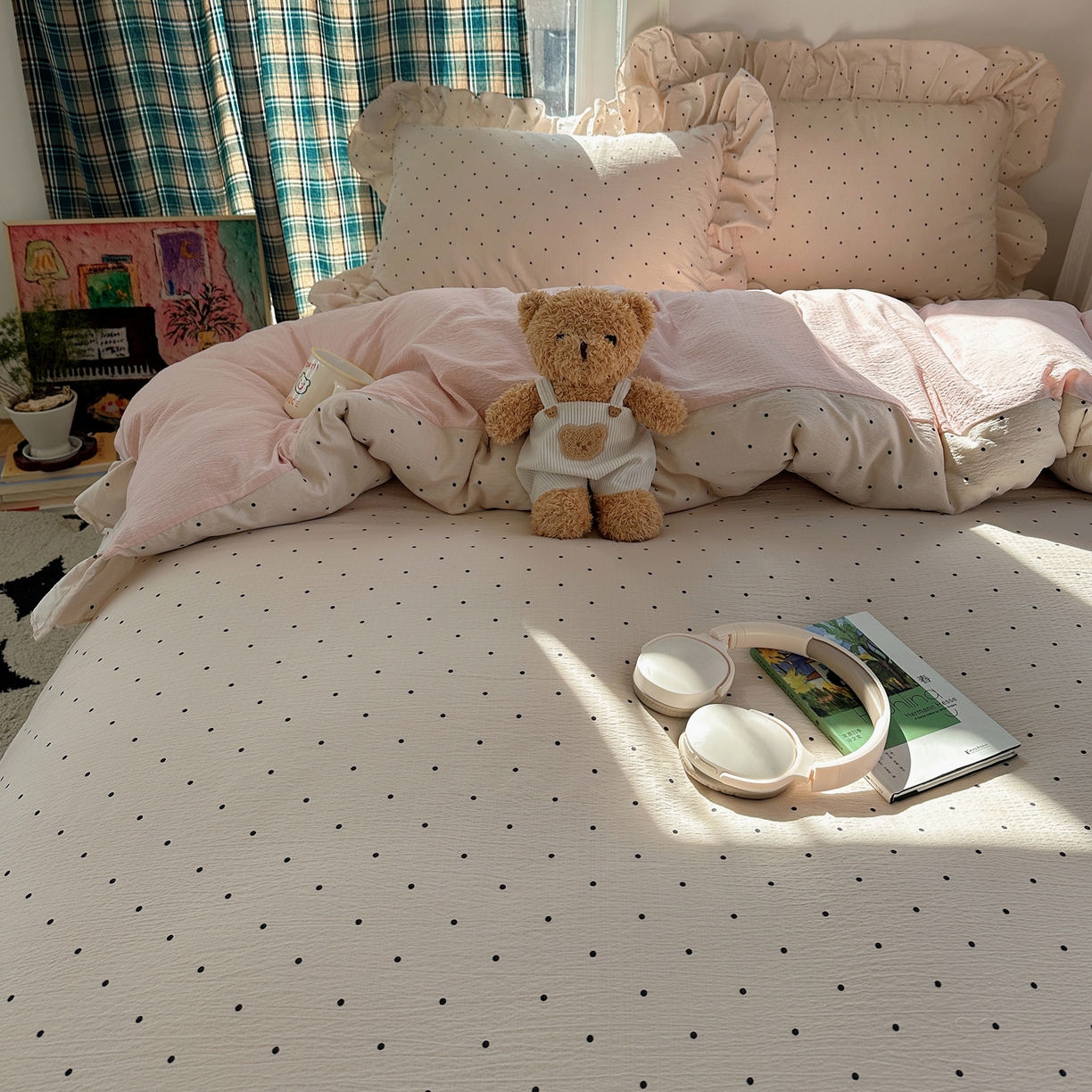 91家纺网 家纺一手货源 找家纺 摩妮卡 2026春夏新款韩版花边水洗棉泡泡纱床盖四件套 奶油波点