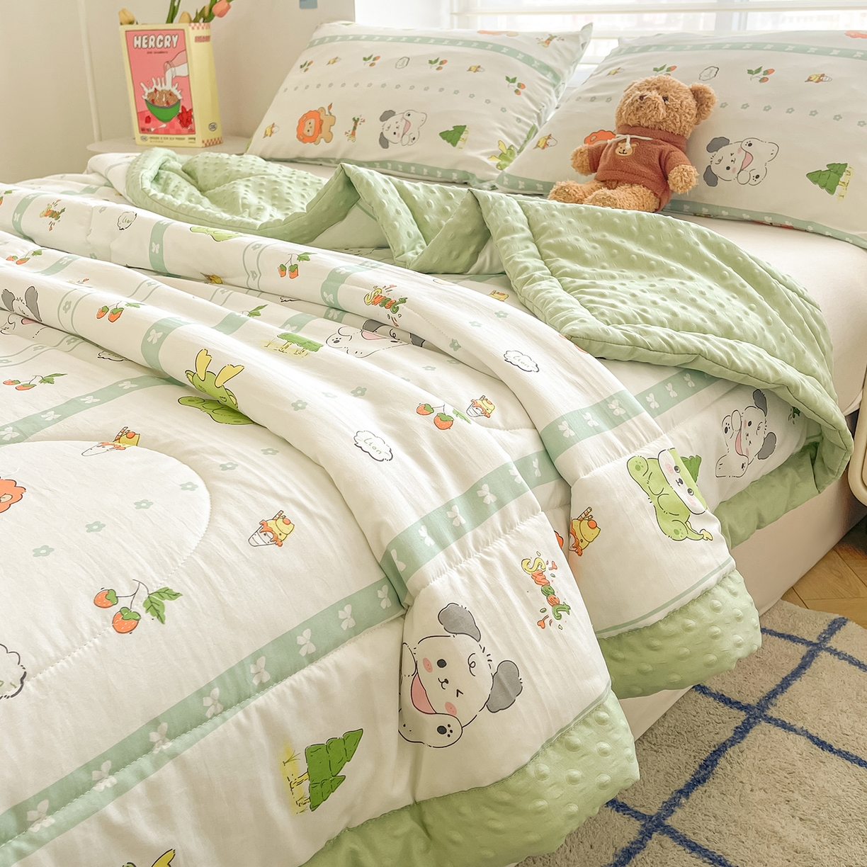 91家纺网 家纺一手货源 找家纺 悦织语 2026新款A类水洗棉双层纱豆豆被大豆夏凉被 森林宝贝