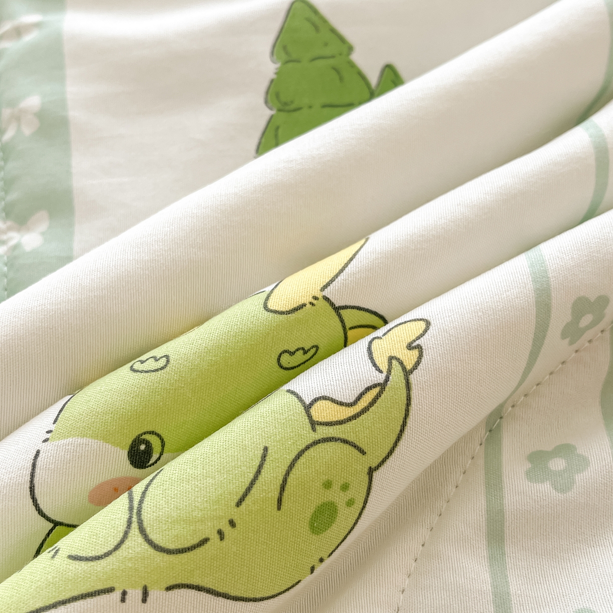 91家纺网 家纺一手货源 找家纺 悦织语 2026新款A类水洗棉双层纱豆豆被大豆夏凉被 森林宝贝