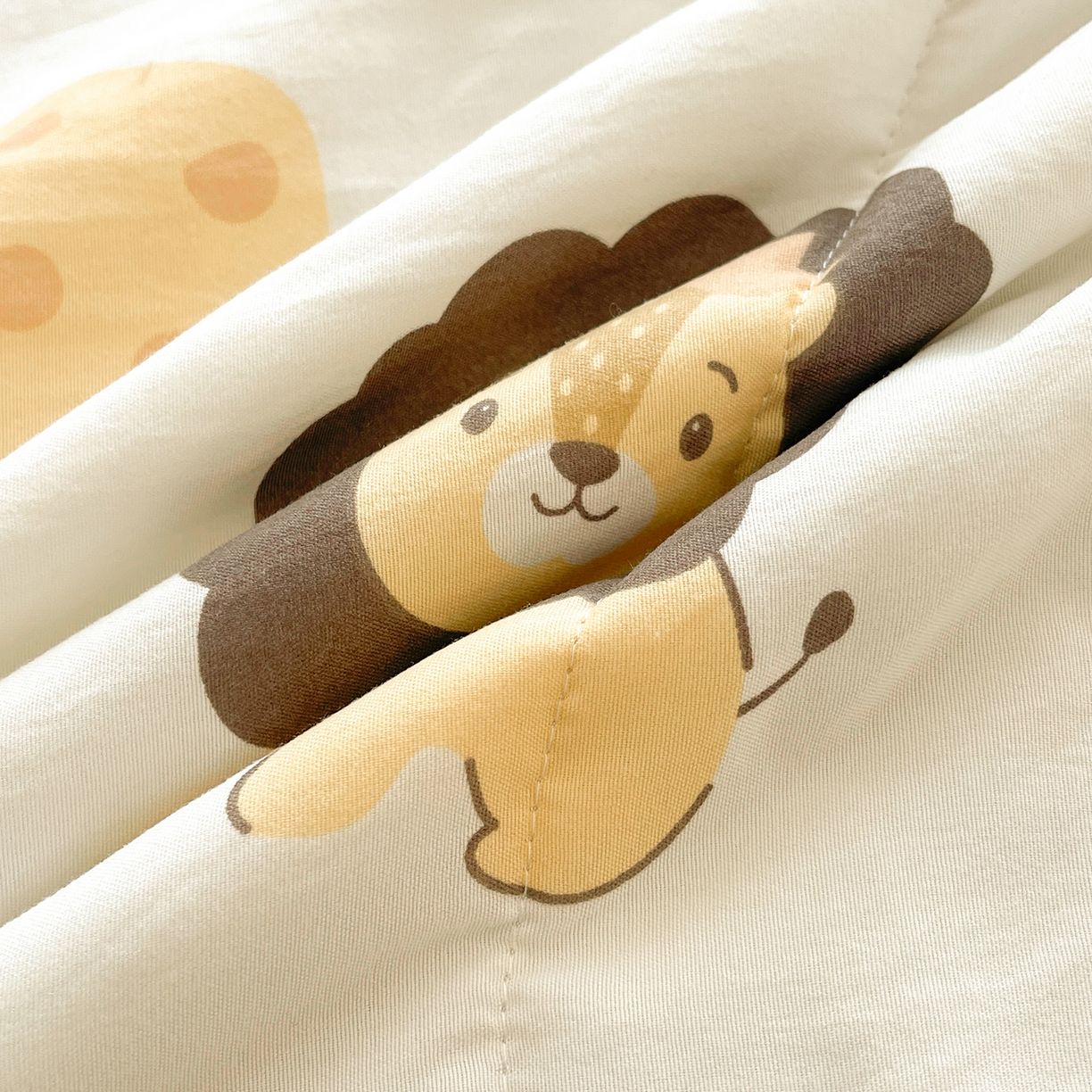 91家纺网 家纺一手货源 找家纺 悦织语 2026新款A类水洗棉双层纱豆豆被大豆夏凉被 狮子王