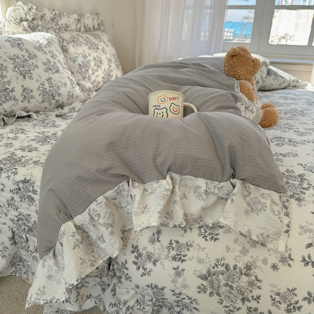 91家纺网 家纺一手货源 找家纺 摩妮卡 2026春夏新款韩版花边水洗棉泡泡纱床盖四件套 糯糯小花