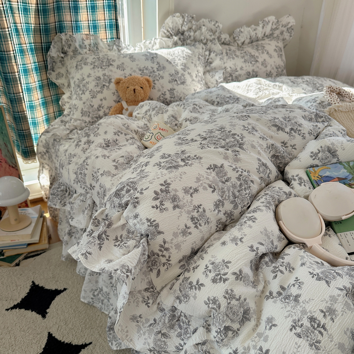 91家纺网 家纺一手货源 找家纺 摩妮卡 2026春夏新款韩版花边水洗棉泡泡纱床盖四件套 糯糯小花